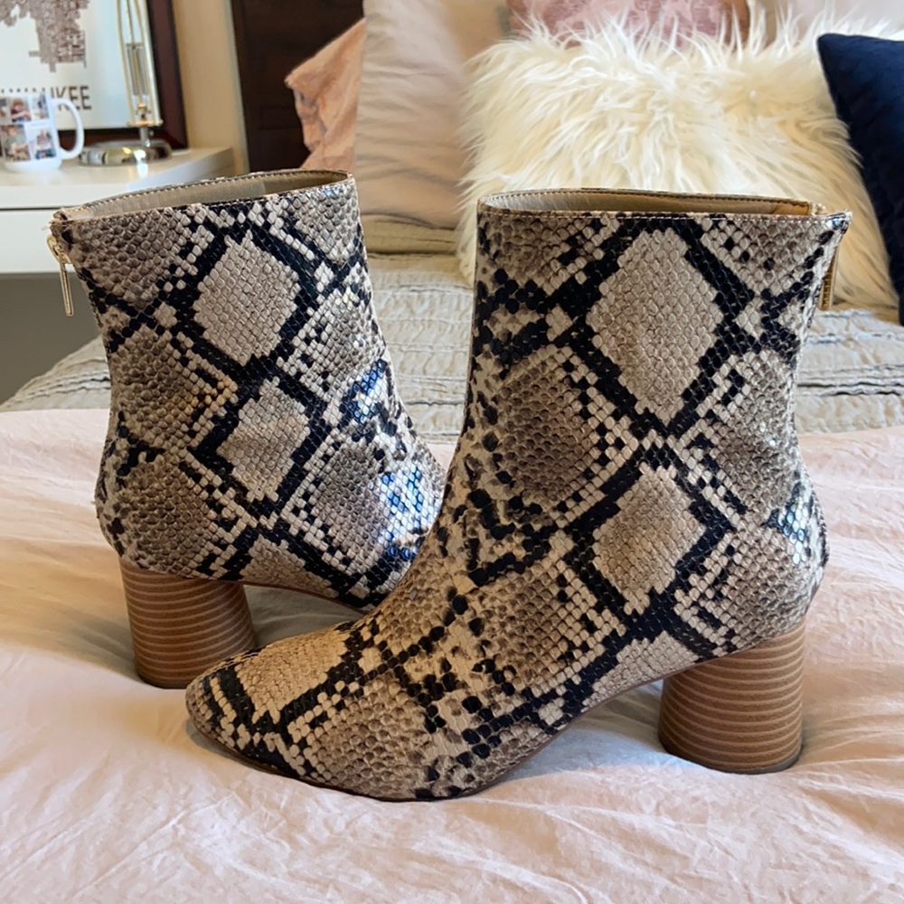 Just Fab Snake Skin Booties
